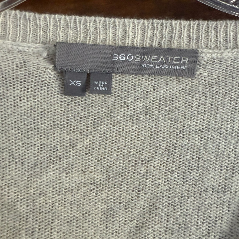 360 Sweater 100% cashmere light biege with pink trim -Size XS - Picture 6 of 6